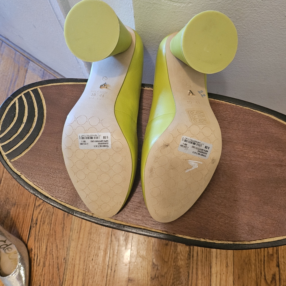 Lime Green Women's Heels - Picture 6 of 6
